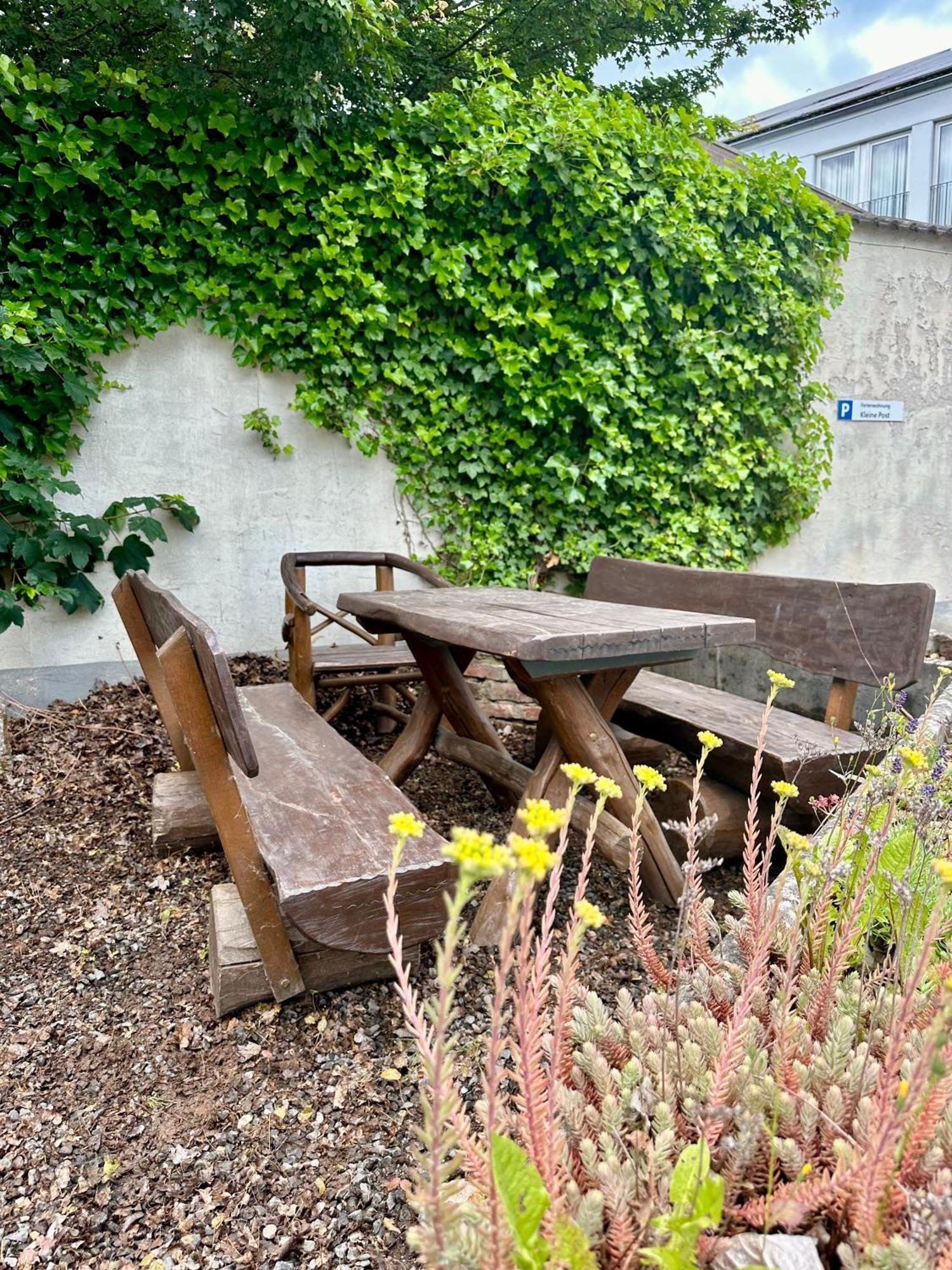 Die Kleine Post Schleiden Exteriör bild
